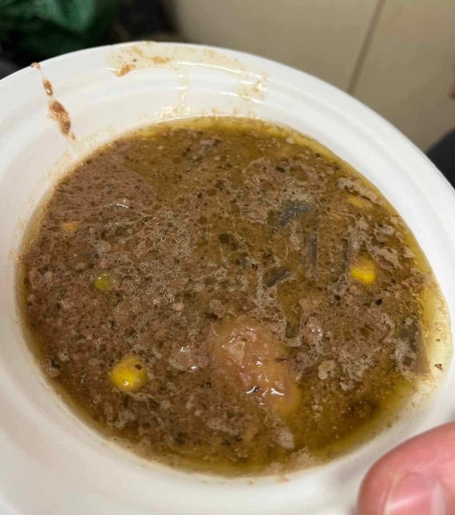 Soldiers served up 'meat water and a potato' at Army camp https://www.facebook.com/Fillyourbootsmilitarybanter