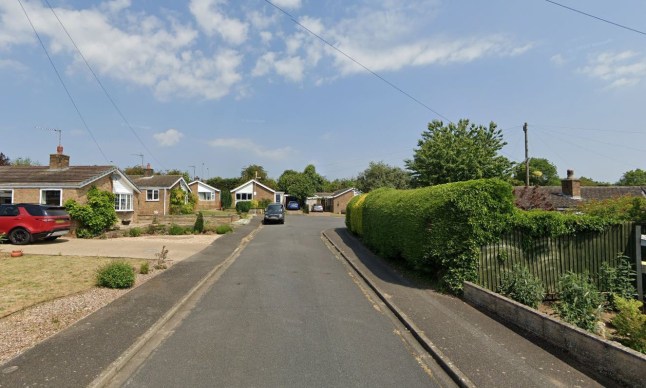 human skeleton were discovered in Ancaster earlier today (8 March). Officers were called to a property on Brookside Close, where the bones were discovered by members of the public.