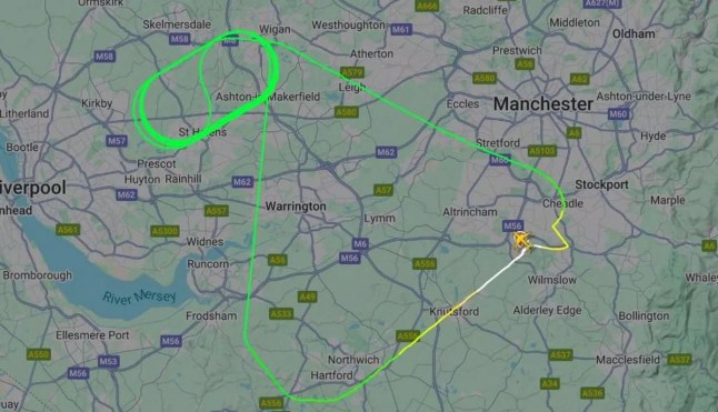 https://www.manchestereveningnews.co.uk/news/greater-manchester-news/fire-crews-surround-ryanair-flight-31213126