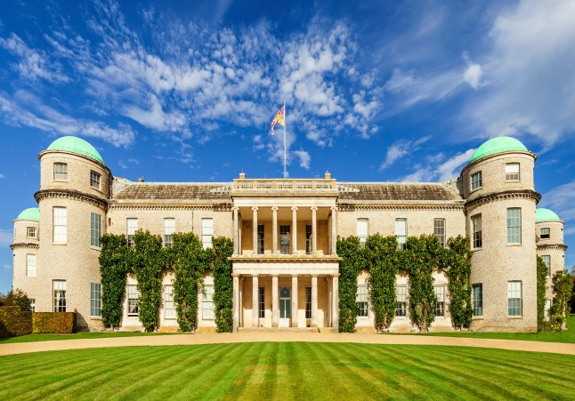 PX6N8K Goodwood house.
