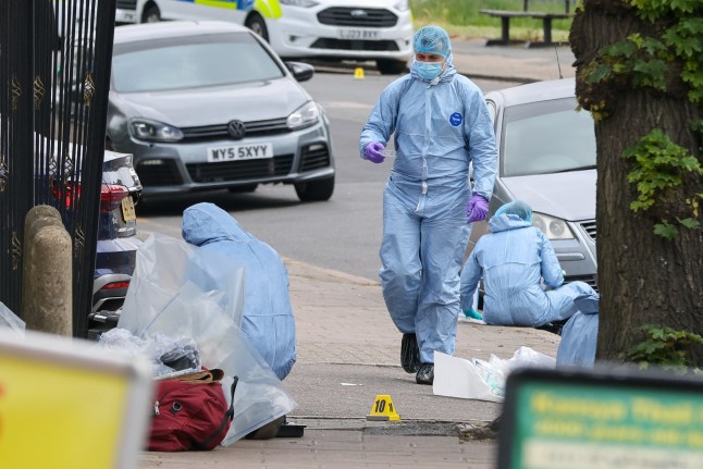 ?? Licensed to London News Pictures. 18/05/2025. London, UK. Forensic officers at a crime scene on Kingsbury Road in northwest London following a fatal stabbing. Officers were called at 3:31 a.m. to reports of an altercation. A 26-year-old man was taken to hospital with a stab wound but was pronounced dead despite the efforts of medical staff. Photo credit: Dinendra Haria/LNP