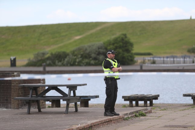 Teenager dies after disturbance at Irvine Beach, in North Ayrshire. 18th May 2025 Picture -Police officers at the scene. Photographer - Stephen Gibson /Buchanan Photos ? 2025UK