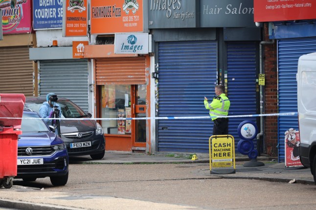 UNITED KINGDOM, LONDON, 18th May 2025 Kingsbury Murder investigation Forensics officer at the murder scene. A murder investigation is under way following the fatal stabbing of a man in Kingsbury, North West London. Police were called to reports of an altercation in Kingsbury Road, NW9 at 03:31hrs on Sunday, 18 May. A 26-year-old man was later confirmed to have been taken to hospital with a stab wound. Shortly after, despite the best efforts of medical staff, he was sadly pronounced dead. ??2025 Tom Bowles +44 7956 938547