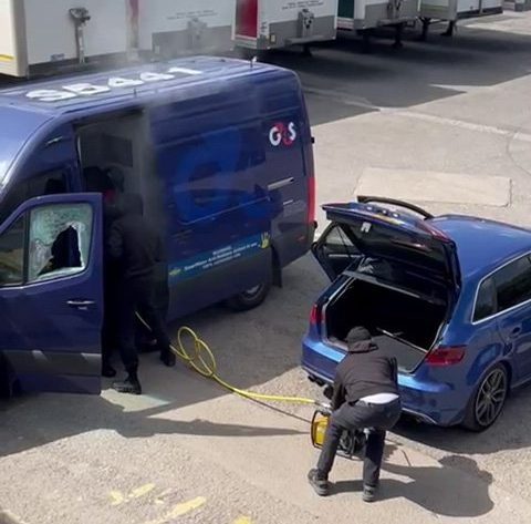Grabs for Cash van raid
