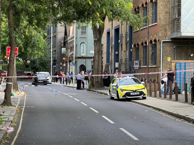 A murder investigation has been launched following a fatal stabbing on Long Lane in SE1, where one person has died and three others have been rushed to major trauma centres. Emergency services were called to the scene at 1.04pm on Monday afternoon, after multiple reports of a knife attack near the heart of Bermondsey. The area was quickly cordoned off as a large-scale emergency response was deployed. Police Launch Murder Investigation After Fatal Stabbing on Long Lane, SE1 London Ambulance Service Confirms One Dead, Three Hospitalised A spokesperson for the London Ambulance Service confirmed the scale of the incident: ???We were called at 1.04pm today (28 July) to reports of a stabbing on Long Lane, SE1. We sent a number of resources to the scene, including ambulance crews, advanced paramedics, incident response officers, a command support vehicle, and paramedics from our tactical response unit. We also dispatched a trauma team in a car from London???s Air Ambulance, which consisted of a paramedic and a doctor in a car. We treated four people at the scene. We took three patients to major trauma centres as a priority. Very sadly, despite the best efforts of our crews, a person was pronounced dead at the scene.??? Police Launch Murder Investigation After Fatal Stabbing on Long Lane, SE1 Murder Investigation Underway Metropolitan Police are investigating the circumstances surrounding the stabbing and have sealed off a section of Long Lane near Abbey Street. Forensic officers have been seen examining the scene, and inquiries are ongoing to establish a motive and identify those involved. No arrests have been confirmed at this time. Public Appeal Anyone with information, dash cam footage, or mobile video from the area around 1:00pm???1:30pm is urged to contact Met Police on 101, quoting incident reference 28JULY/LONG-LANE. Information can also be provided anonymously via Crimestoppers on 0800 555 111.