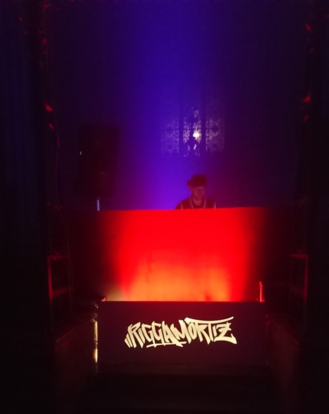 Riggamortiz DJ playing