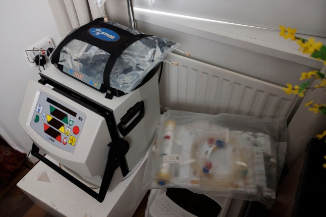 Sehnaz Hanslot photographed at her home in Pimlico, London. Pictured: The home dialysis machine in her bedroom next to an opened cartridge. Image shot on 29 August 2025. ?? Belinda Jiao jiao.bilin@gmail.com 07598931257 https://www.belindajiao.com/about
