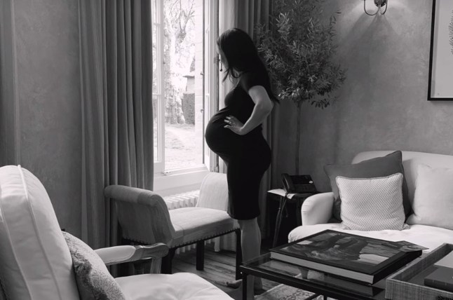 Harry & Meghan move to Frogmore Cottage Windsor in pregnancy with Archie / GRAB FROM Harry & Meghan - Netflix Episode 4 - 15 DEC 2022 ** NOTE TIME STAMP SHOWS MINUTES LEFT TO END OF 1HR EPISODE **