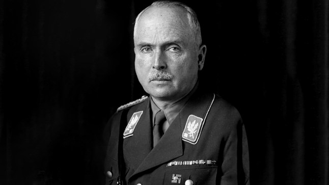 Karl-Eduard charles edward 1906 Picture: wiki commons origin unknown https://commons.wikimedia.org/wiki/File:Bundesarchiv_Bild_146-2007-0184,_Karl-Eduard_von_Sachsen-Coburg_und_Gotha.jpg