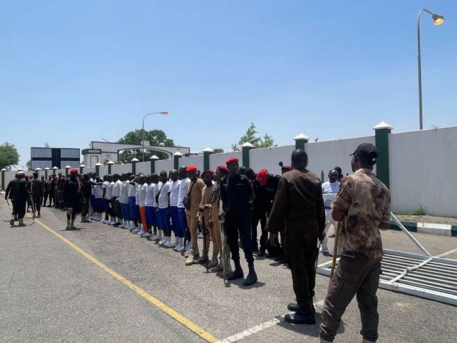 Phone snatching fighting force in Nigeria Taken without permission