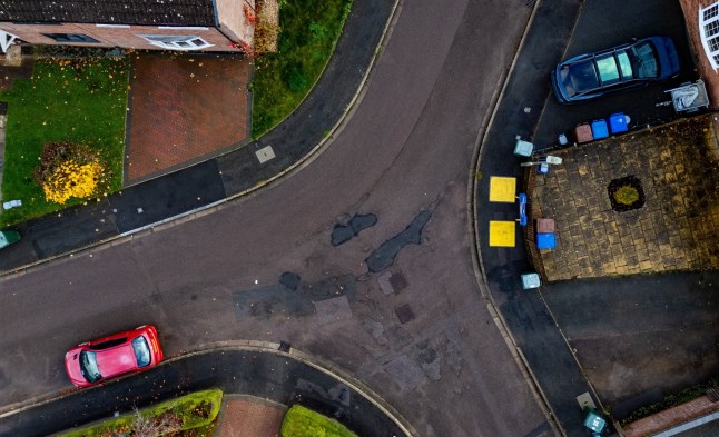 Horsham Close in Banbury, Oxfordshire, which has not been resurfaced since it was built in 1983. November 7, 2025. // Residents of a street in Banbury, have complained it hasn???t been resurfaced in close to 42 years ??? but the head of highways at Oxfordshire County Council says 103 years is the average waiting time. The residents of Horsham Close say their street has not been resurfaced since it was built in 1983. According to the county councillor for Banbury Hardwick, Andrew Crichton, the residents aired their concerns to him while he was visiting the area. Photo released 09/11/2025