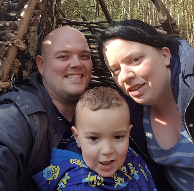 Jade Tabrar and Adam Kemp with one of their children. A bride with terminal cancer died in the arms of her new husband and 'soulmate' just hours after they were married. Jade Tabrar, 37, and Adam Kemp, 42, were married at a small ceremony as she battled stomach cancer on November 3.Mum-of-five Jade had been diagnosed August 2023 after losing four stone, struggling to eat during her pregnancy and suffering stomach pains.The couple decided to get married after finding out Jade had just three months to live. Photo released 10/11/2025