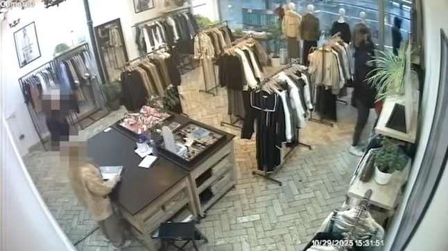 Shocking moment thieves steal over ?1.7k of items from clothing store