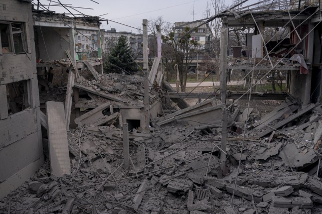 SLOVIANSK, UKRAINE - NOVEMBER 26: Aftermath of the destruction caused by the Russian guided bomb attack on School No. 17 in the city of Sloviansk, Ukraine, on November 26, 2025. The bombing injuring seven people, damaged 15 apartment buildings and nine private residences, three educational institutions, a trolleybus office and four civilian vehicles. (Photo by Jose Colon/Anadolu via Getty Images)