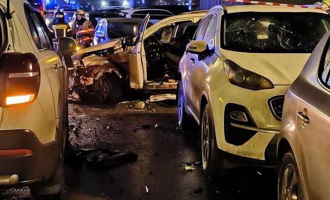A suspected car bomb in Moscow early today seriously wounded a high ranking Russian military official, 56, soon after he started driving his Kia Sorento.