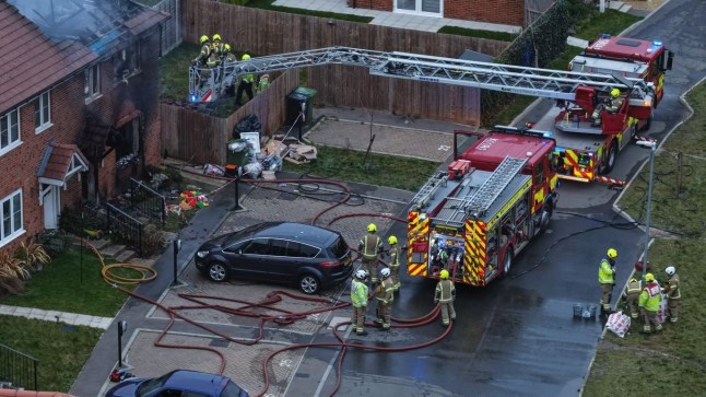 UKNIP Crews are currently responding to a house fire in Hamstreet, Ashford. People living or travelling near this area are being advised to close windows and doors due to smoke coming from the incident and to also stay away from the area. Six fire engines and a height vehicle are currently in attendance and crews are working hard to contain the fire and extinguish the flames. Please share this information with any loved ones in the area who may be affected but do not have access to the internet.